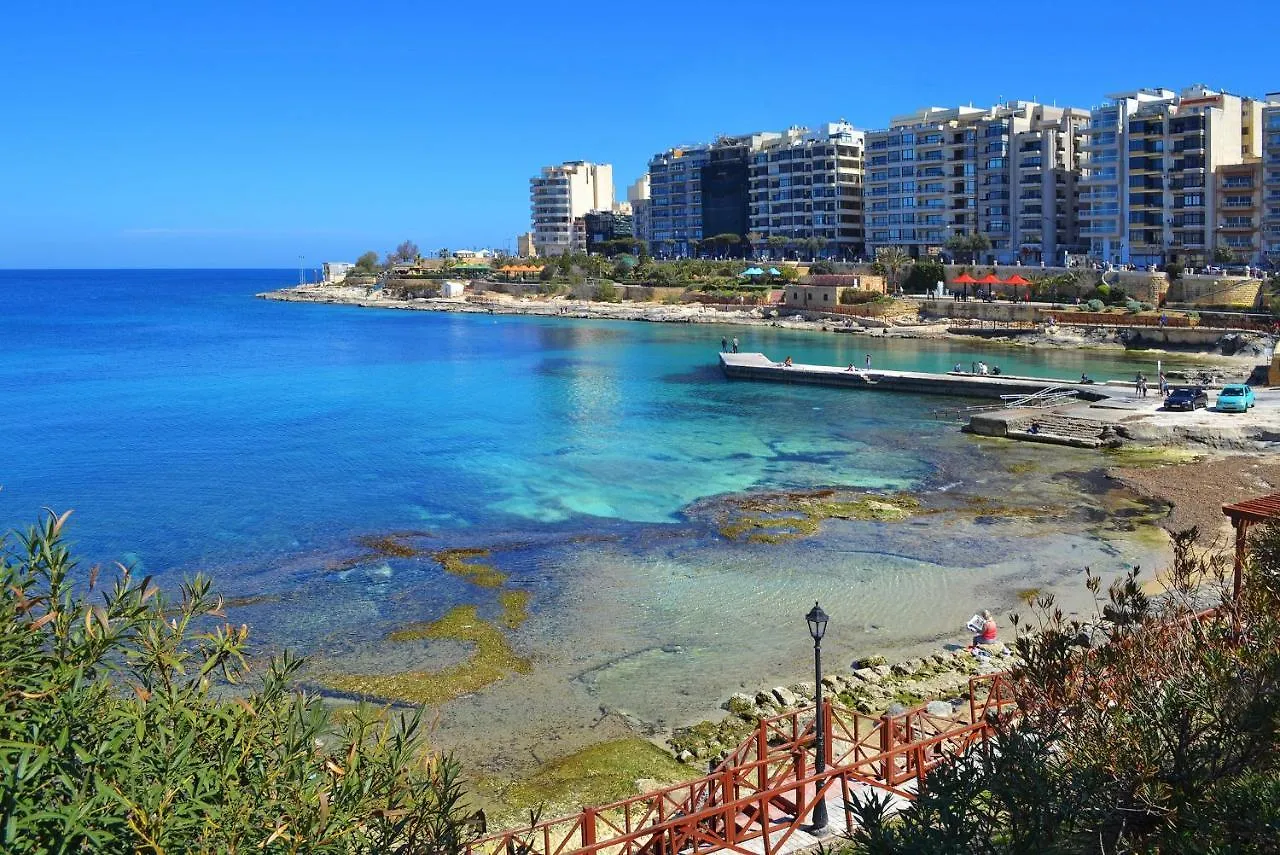 Stunning Apt Sea Views In Tigne Point, With Pool Apartamento Sliema Malta