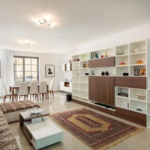  Apartment Belmonte Heights - Luxury 3 Bedroom